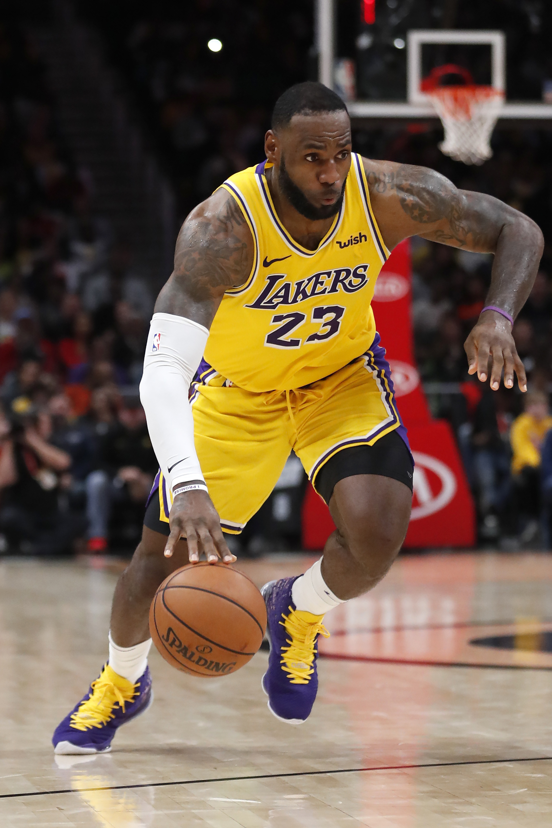 辅以载波聚 辅以载波聚